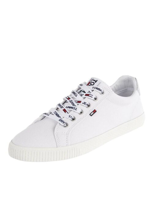 Vapormax Flyknit 3.0 trainers in white